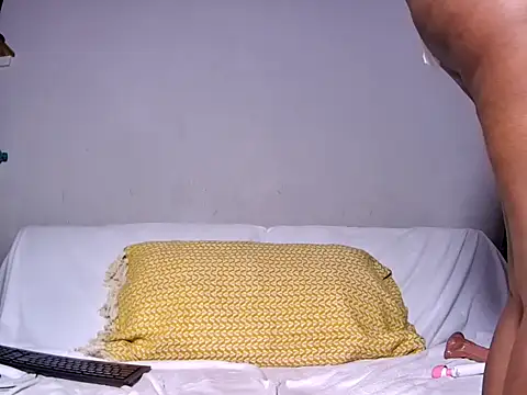 Snapshot of Blackmomma chatting on March 17, 2026, 10:24 pm Blackmomma online show from March 17, 2026, 10:24 pm