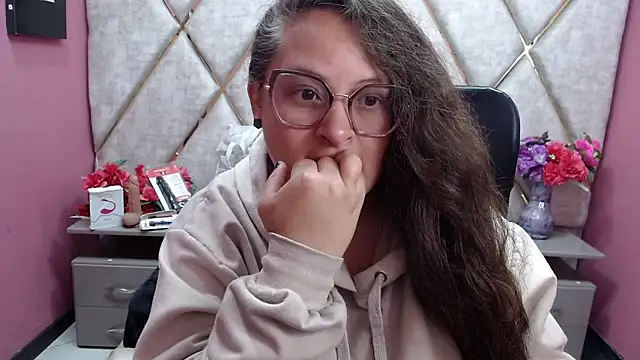 Sarah Boobs  online show from February 6, 2026, 3:44 am