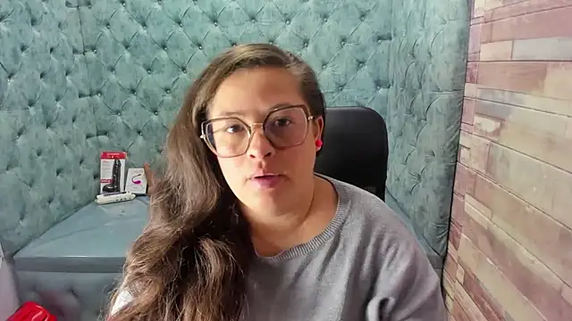 Sarah Boobs  online show from June 13, 2026, 3:37 am