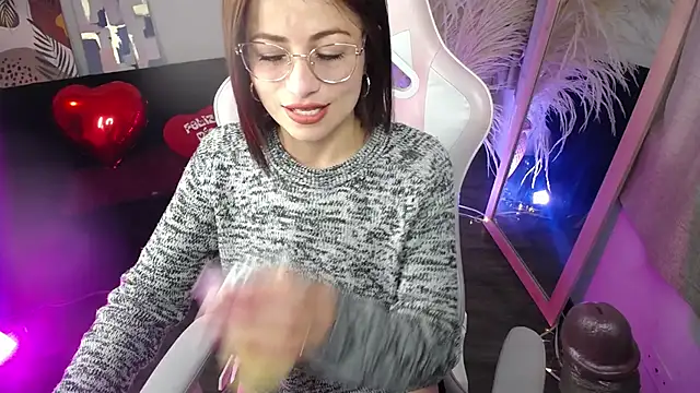 teylo80as online show from May 11, 2026, 12:11 pm