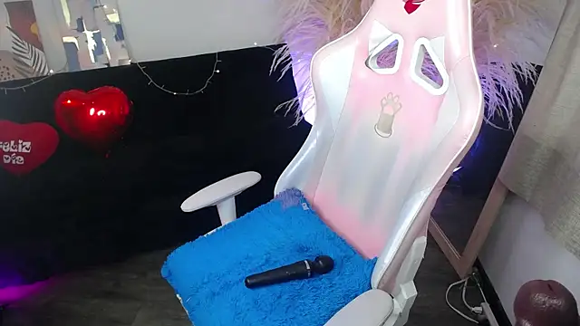 teylo80as online show from May 16, 2026, 12:15 pm