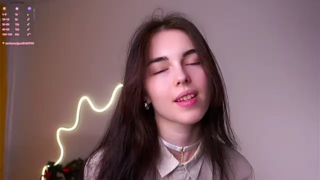 MirnaTellado online show from February 4, 2026, 6:03 pm