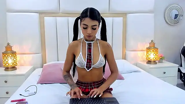 AbannyRogerss online show from July 7, 2026, 12:20 pm