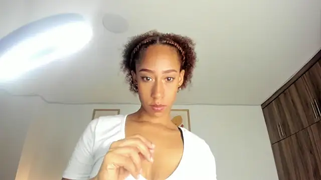 Jadeobi  online show from February 3, 2026, 1:16 pm