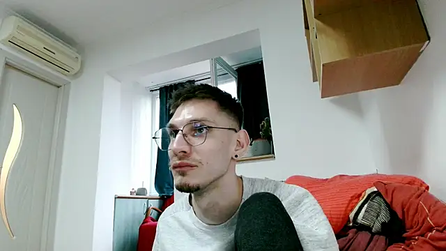 Snapshot of Crista-Elio chatting on February 21, 2026, 3:02 pm Crista-Elio online show from February 21, 2026, 3:02 pm