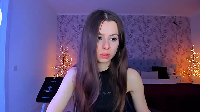 Hot Molly5 online show from May 2, 2026, 8:03 pm