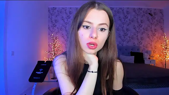 Hot Molly5 online show from May 8, 2026, 6:57 pm