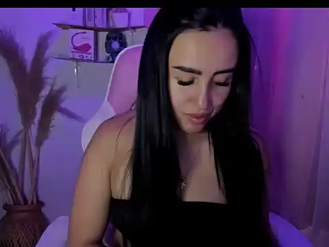 juicy ass peach online show from February 5, 2026, 4:33 pm