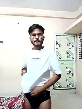 sdgjjkkmm online show from April 21, 2026, 12:56 am