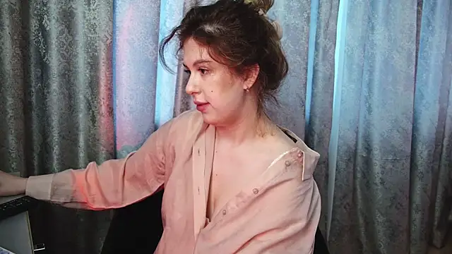 LilianBliss online show from May 10, 2026, 4:06 am
