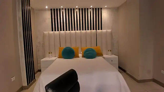 SofiaVega  online show from February 5, 2026, 12:43 pm