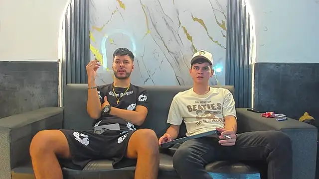 Angel Villareal online show from March 16, 2026, 4:29 am