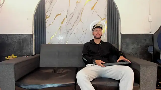 Angel Villareal online show from March 21, 2026, 5:56 am