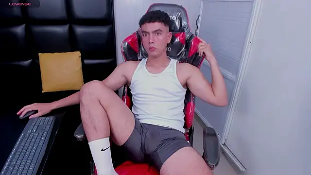 evancox20 online show from February 2, 2026, 12:48 pm