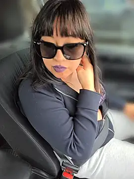 AriannaPenaxo online show from April 30, 2026, 8:57 pm