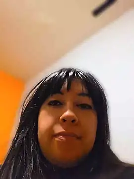 AriannaPenaxo online show from May 1, 2026, 8:24 pm