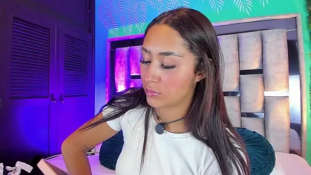 MadisonFox1 online show from March 2, 2026, 10:05 pm