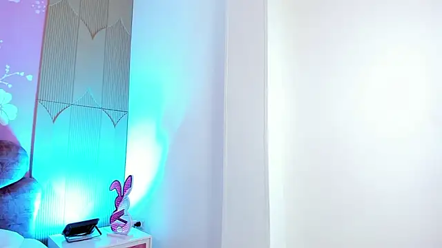 MadisonFox1 online show from March 8, 2026, 11:58 am