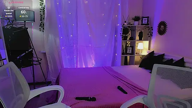  JessLei  online show from February 12, 2026, 1:06 pm