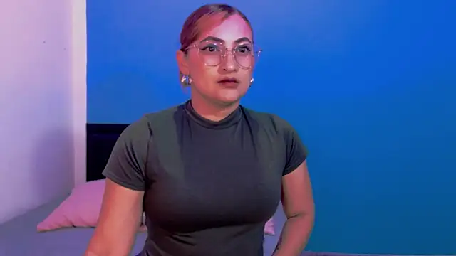 Analia111 online show from March 28, 2026, 1:05 am