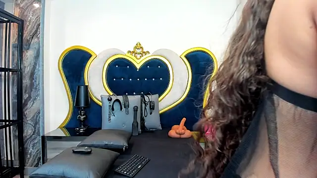 SofiaArsila online show from June 10, 2026, 11:20 am