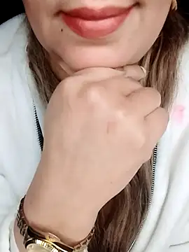 Snapshot of Naughty-Yousra chatting on March 6, 2026, 9:22 pm Naughty-Yousra online show from March 6, 2026, 9:22 pm