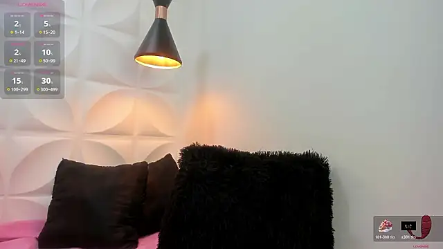 zaira skinny online show from March 14, 2026, 3:56 am