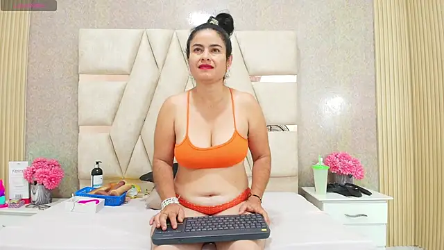 CrystallGomes online show from April 25, 2026, 4:26 pm