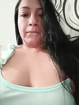 Katysaez online show from May 14, 2026, 5:03 am
