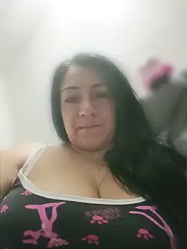 Katysaez online show from June 2, 2026, 4:36 am