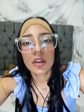 SOL BITTTCH online show from February 5, 2026, 4:39 am