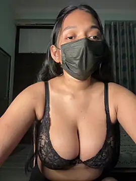 Snapshot of RadhikaHotty chatting on March 23, 2026, 5:28 pm RadhikaHotty online show from March 23, 2026, 5:28 pm