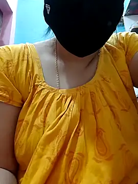 Snapshot of diyabannerjee chatting on February 20, 2026, 3:03 am diyabannerjee online show from February 20, 2026, 3:03 am