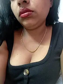 Hot-Tinaa online show from March 25, 2026, 11:55 pm