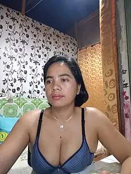 LoveSammantha24xxx online show from June 22, 2026, 8:17 pm