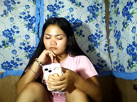 PinaySkinnyJust18 online show from April 29, 2026, 10:38 pm