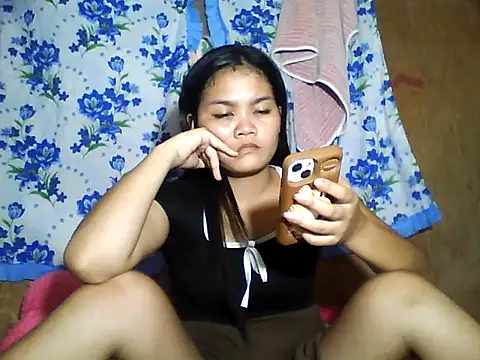 PinaySkinnyJust18 online show from June 6, 2026, 9:47 am