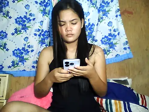 PinaySkinnyJust18 online show from June 10, 2026, 11:03 pm