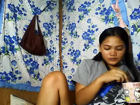 PinaySkinnyJust18 online show from June 21, 2026, 10:01 pm
