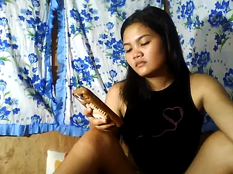 Snapshot of PinaySkinnyJust18 chatting on June 23, 2026, 9:46 pm PinaySkinnyJust18 online show from June 23, 2026, 9:46 pm