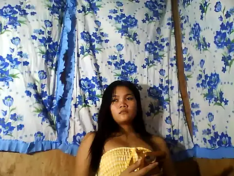 Snapshot of PinaySkinnyJust18 chatting on July 4, 2026, 10:16 pm PinaySkinnyJust18 online show from July 4, 2026, 10:16 pm