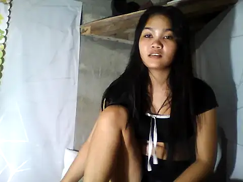Snapshot of PinaySkinnyJust18 chatting on July 18, 2026, 10:46 pm PinaySkinnyJust18 online show from July 18, 2026, 10:46 pm