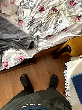 Mumbai Guy 143 online show from January 18, 2026, 9:57 am