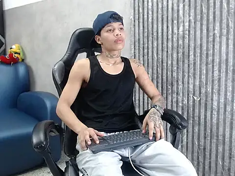 Snapshot of Dogan_Renzo0 chatting on February 3, 2026, 7:30 pm Dogan Renzo0 online show from February 3, 2026, 7:30 pm