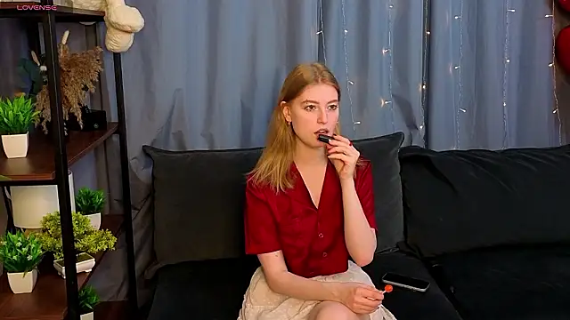 LanaRoxxy online show from February 20, 2026, 11:32 am