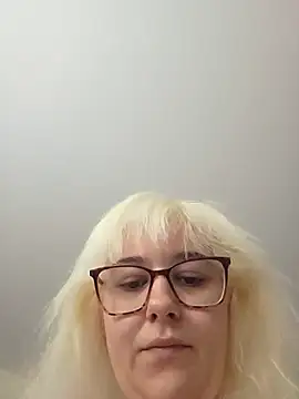 Ashlovescannabis online show from July 16, 2026, 1:06 pm