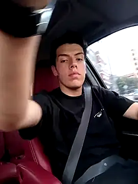 maximo 15  online show from February 9, 2026, 3:27 pm