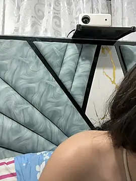 shopialove online show from January 18, 2026, 2:04 am