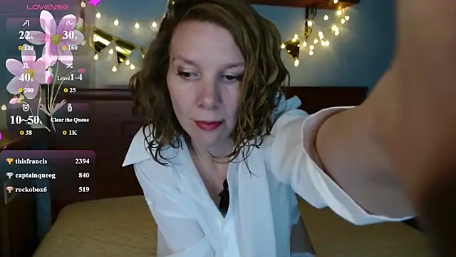 Daisy Lovely online show from May 6, 2026, 4:08 am
