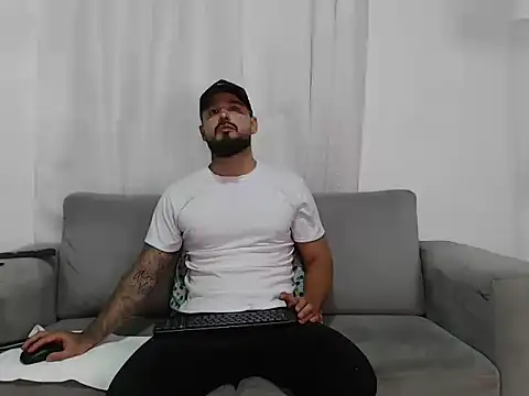 Handsomen69 online show from February 24, 2026, 12:52 am